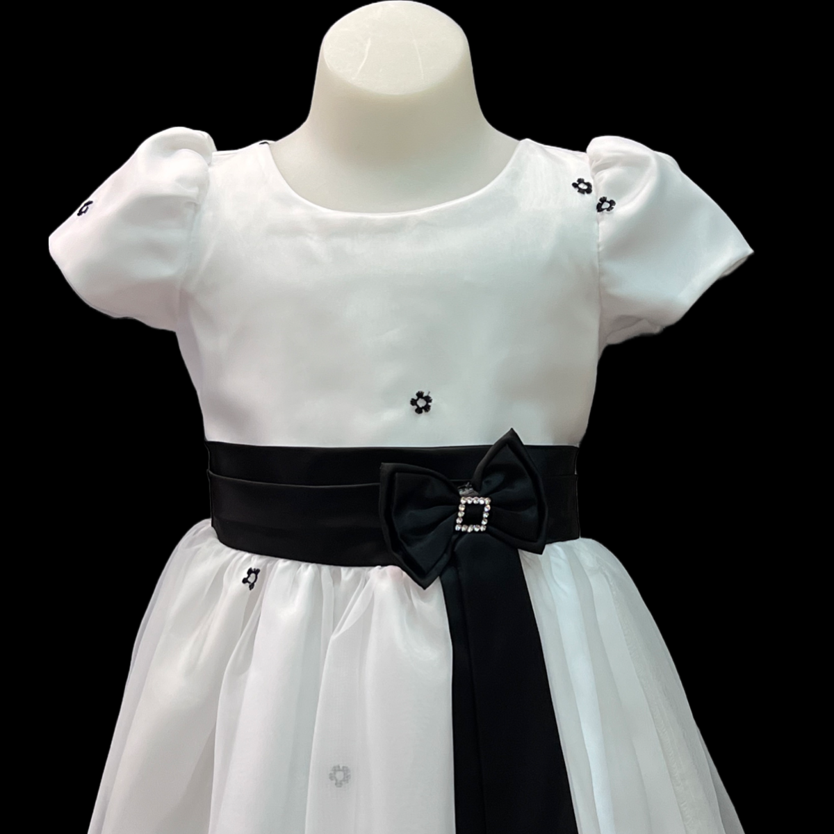Short Sleeve Toddler White Dress w/ Black Accents (Size 2/3)