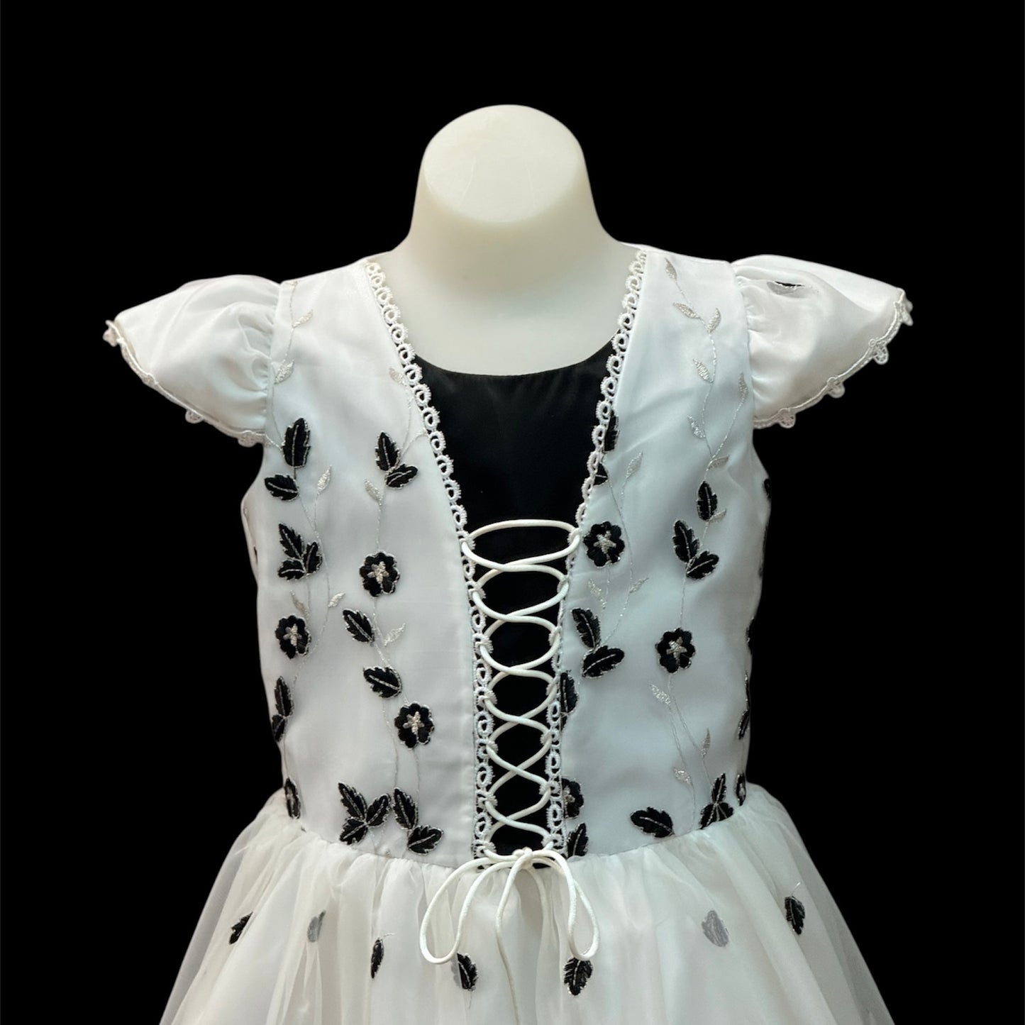 White & Black Short Sleeve Dress w/ Floral Embroidery (Size 8)